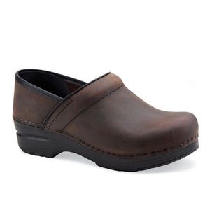Dansko Men’s Brown Oiled Clogs